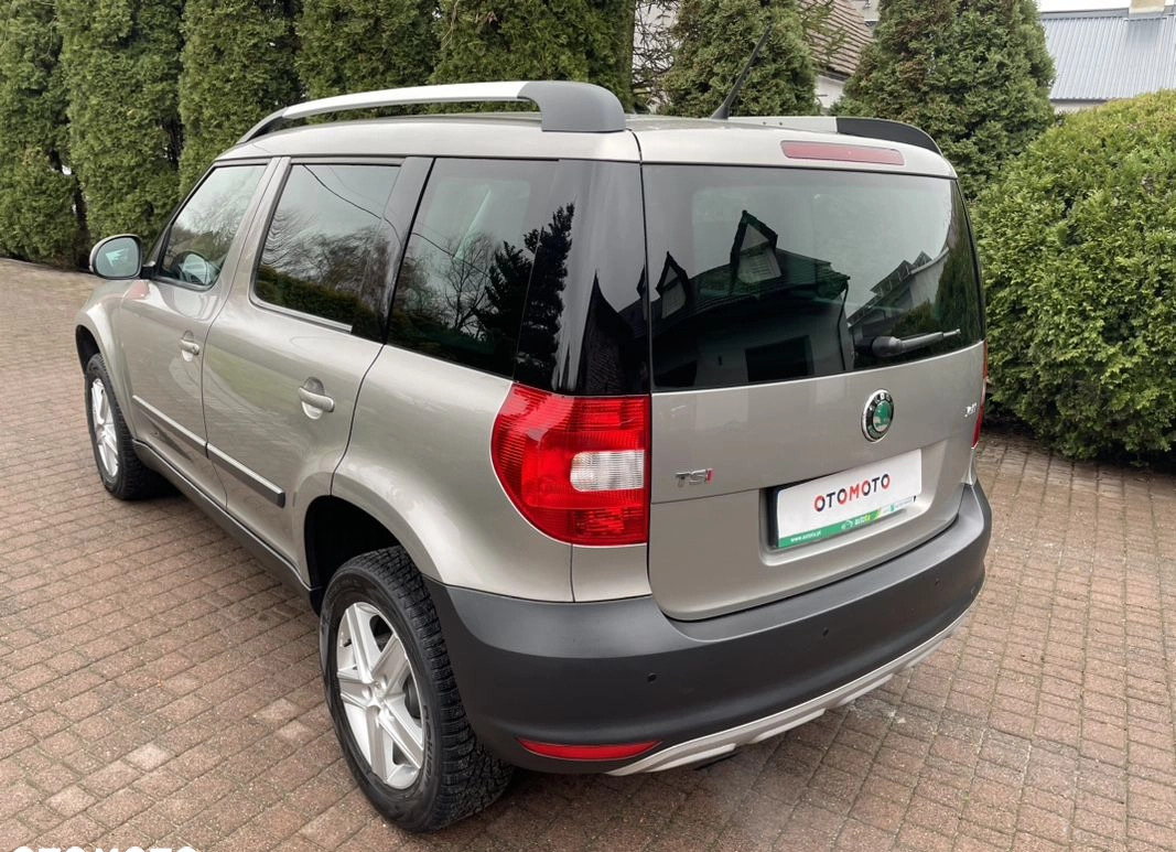 Skoda Yeti cena 39800 przebieg: 174000, rok produkcji 2013 z Strzelce Opolskie małe 562